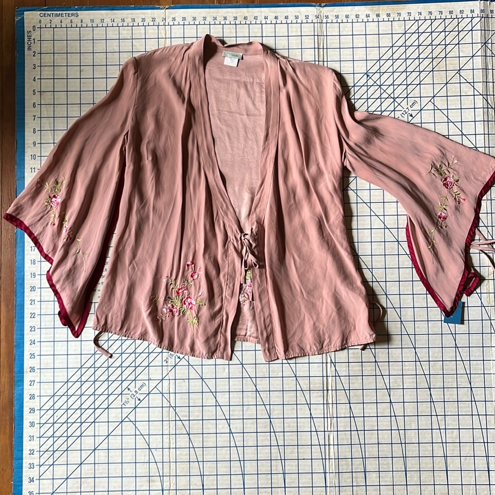 Odille silk top with ties and embroidery